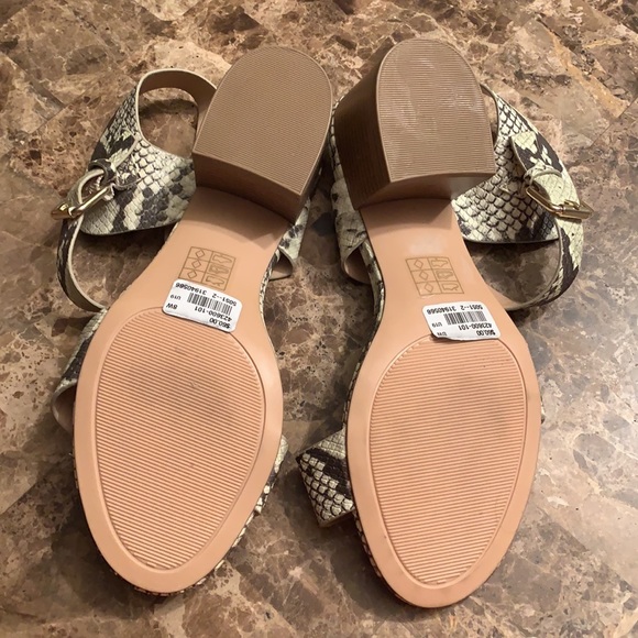 In every story NWT sandal, 8W - Picture 5 of 5